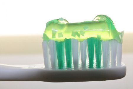 Фото - Зубная паста с этими травами избавит от болезней полости рта