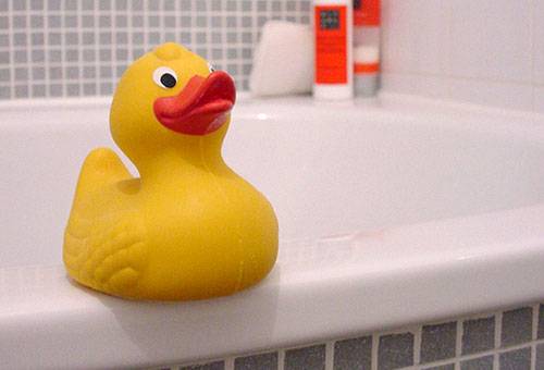 Фото - 12 способов, как очистить ванну от налета и ржавчины в домашних условиях