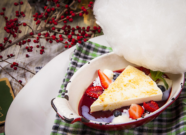 Фото - Рецепт для воскресного завтрака: чизкейк с лесными ягодами