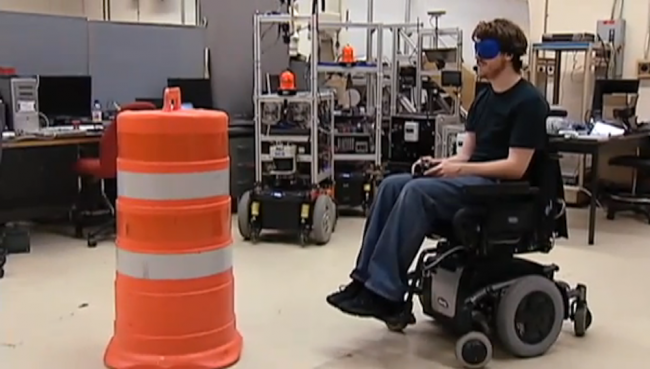 Фото - Разработано «умное» инвалидное кресло, способное самостоятельно объезжать препятствия