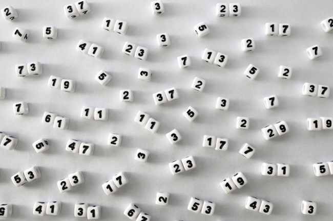 Фото - Зачем математики ищут простые числа с миллионами знаков?