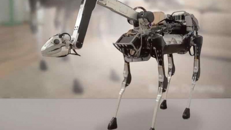 Фото - Видео дня: робот Boston Dynamics открывает двери для себя и сородичей»