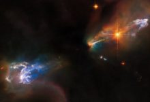 Фото - Космический телескоп «Хаббл» запечатлел пару объектов Хербига-Аро в созвездии Ориона
